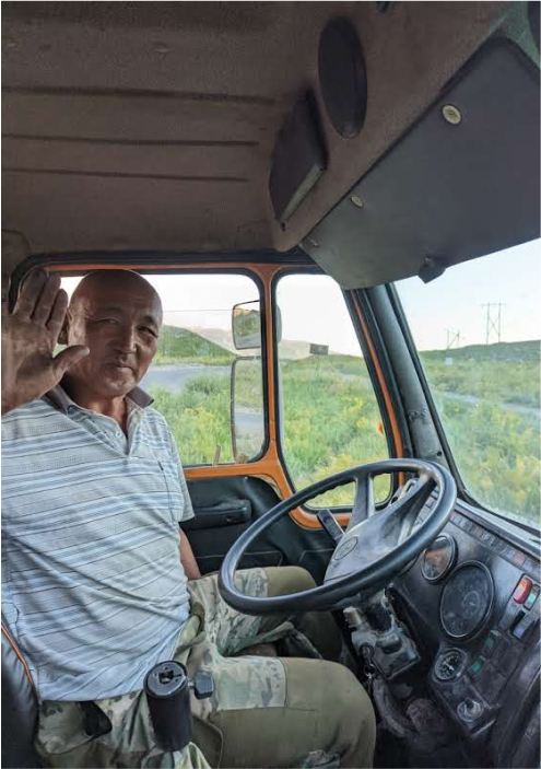 hitchhike in Kyrgyzstan 